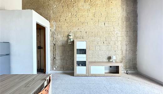 INCANTEVOLE APPARTAMENTO STORICO NEL CUORE DEL RIONE SANITÀ