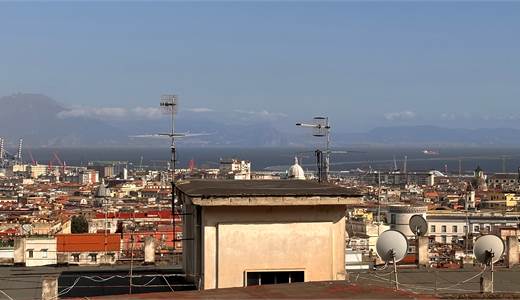 NAPOLI AI TUOI PIEDI: PRIVILEGIO DEL MOIARIELLO
